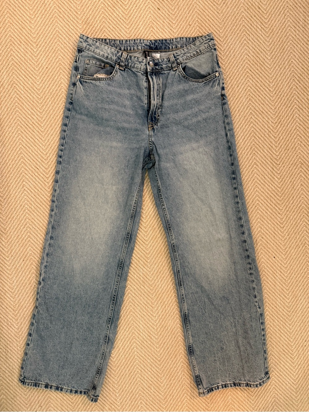 Divided Relaxed Men's Jeans in Light Blue Wash